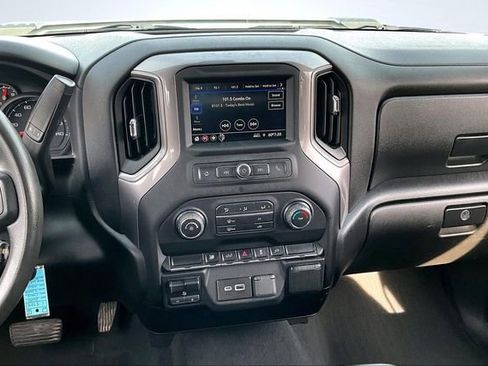 Used 2022 Chevrolet Silverado 2500 Custom w/ Custom Convenience Package image 10