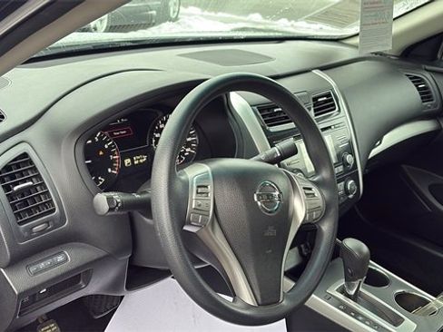 Used 2015 Nissan Altima 2.5 S w/ Special Edition Package image 10