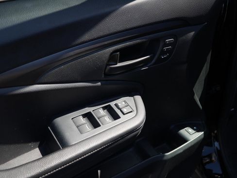 Used 2023 Honda Passport EX-L image 12