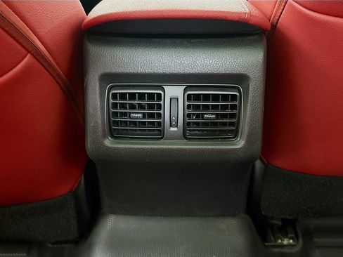 Used 2019 Toyota Camry XSE w/ Navigation Package FWD image 32