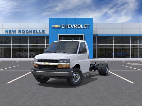 New 2025 Chevrolet Express 3500 w/ Power Convenience Package RWD image 8