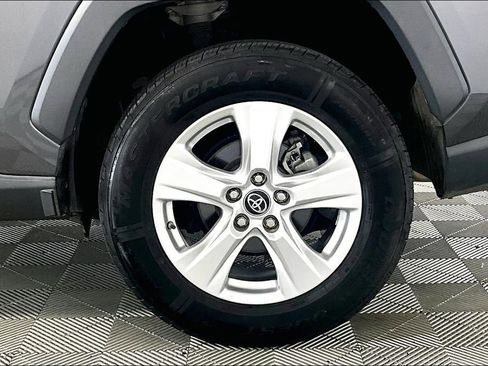 Used 2019 Toyota RAV4 XLE image 8