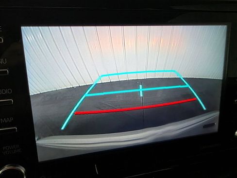 Used 2021 Toyota Corolla LE FWD image 12