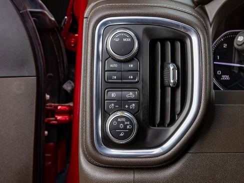 Used 2023 GMC Sierra 3500 SLT w/ SLT Premium Package image 22