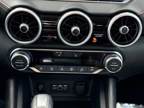 Certified 2025 Nissan Sentra SR image 11