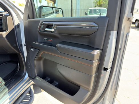 Used 2024 GMC Sierra 1500 AT4 w/ Technology Package image 11