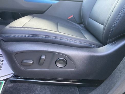 New 2026 Chevrolet Equinox EV LT image 11