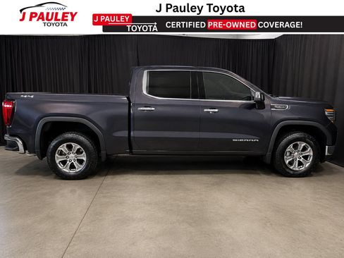 Used 2022 GMC Sierra 1500 SLT w/ SLT Convenience Package AWD/4WD image 4