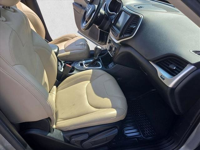 Used 2016 Jeep Cherokee Limited FWD image 21