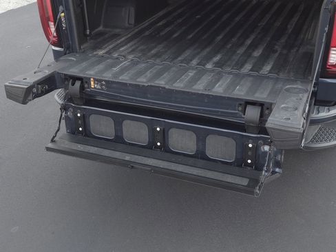 Used 2023 GMC Sierra 1500 Denali w/ Denali Reserve Package image 39