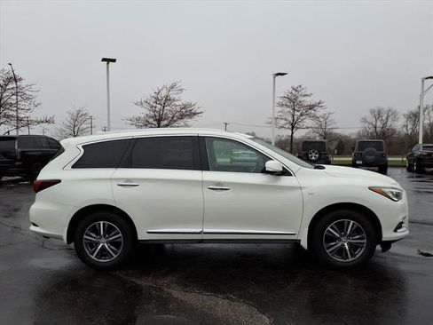 Used 2020 INFINITI QX60 Luxe w/ Essential Package image 4