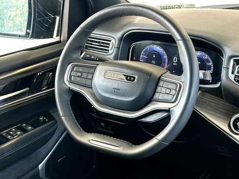 Used 2024 Jeep Wagoneer L Series II w/ Flexible Seating Group RWD image 30