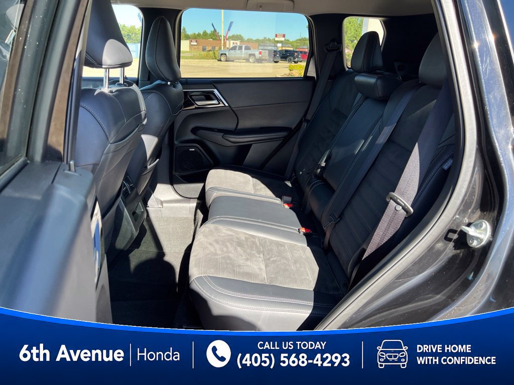 Used 2025 Mitsubishi Outlander SE AWD/4WD image 18