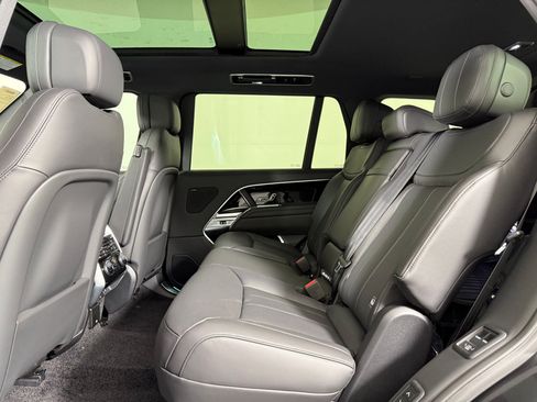 New 2026 Land Rover Range Rover Long Wheelbase SE image 14