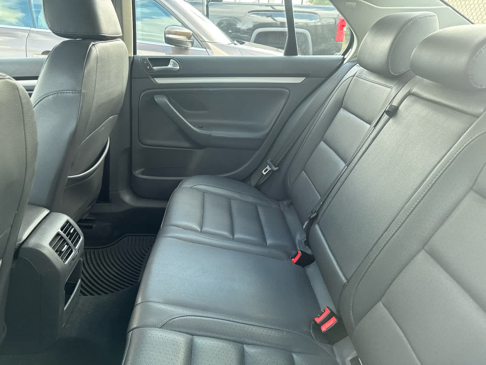 Used 2008 Volkswagen Jetta SE FWD image 5