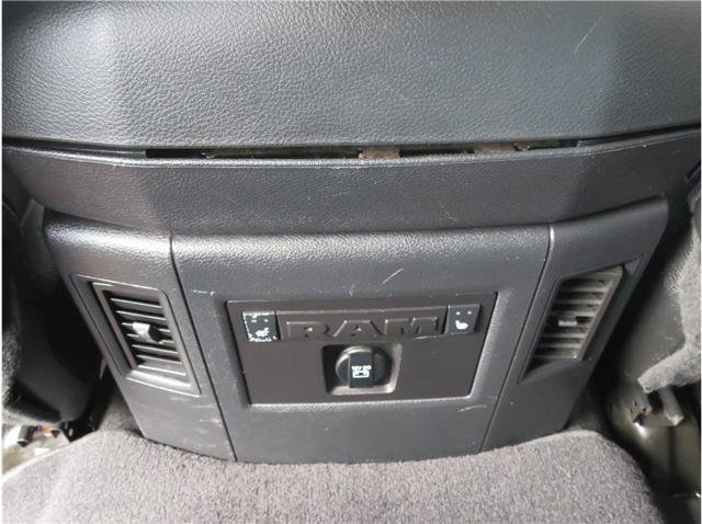 Used 2017 RAM 1500 Laramie AWD/4WD image 26