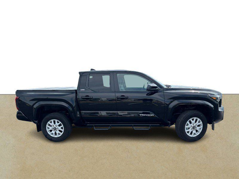 Certified 2024 Toyota Tacoma SR5 AWD/4WD image 2