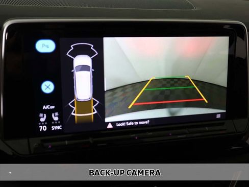 Used 2024 Volkswagen Atlas SE image 5