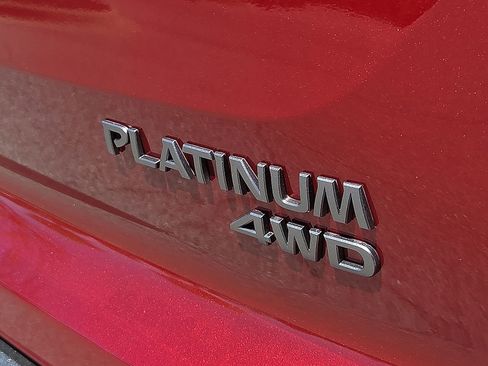 New 2026 Nissan Pathfinder Platinum AWD/4WD image 8