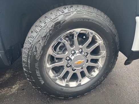 New 2026 Chevrolet Silverado 2500 LT w/ Z71 Chrome Sport Edition image 9