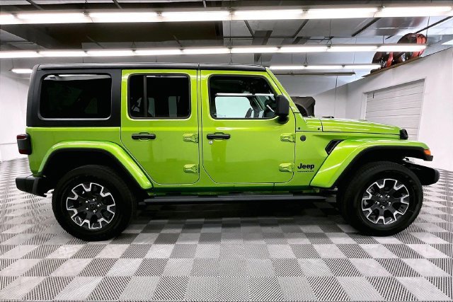 Used 2026 Jeep Wrangler Unlimited Sahara w/ Technology Group AWD/4WD image 15
