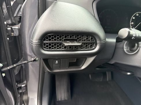 Certified 2024 Honda HR-V LX image 15