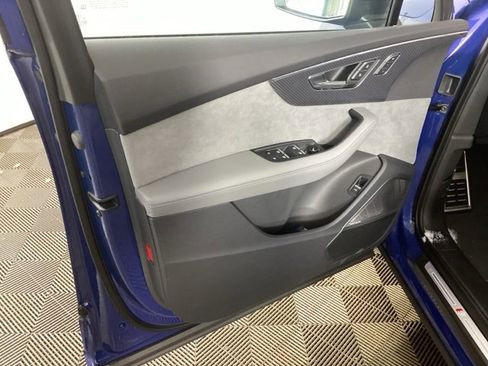 New 2026 Audi SQ7 Prestige image 17