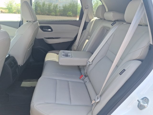 Certified 2023 Nissan Rogue SV w/ SV Premium Package FWD image 16