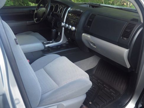Used 2010 Toyota Tundra 4x4 Double Cab image 15