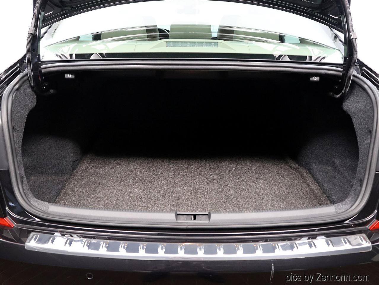 Used 2020 Volkswagen Passat 2.0T SEL FWD image 30