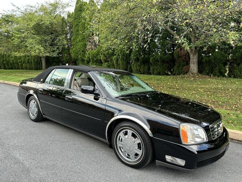 Used 2005 Cadillac De Ville w/ Limited Edition Package FWD image 50