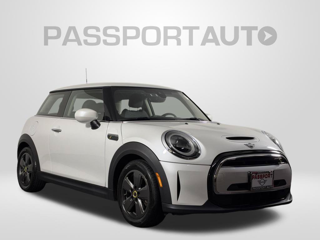 Used 2024 MINI Cooper SE FWD image 1