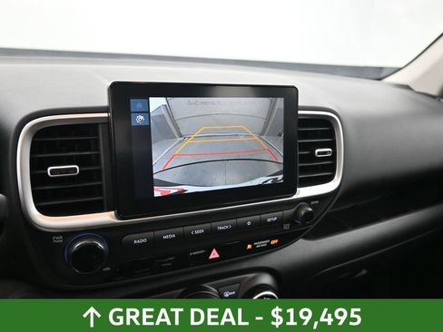 Used 2025 Hyundai Venue SEL FWD image 36