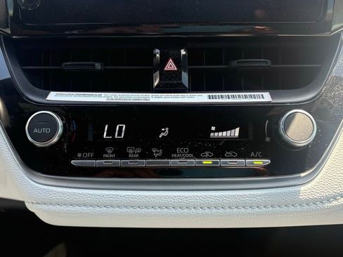 Used 2023 Toyota Corolla SE FWD image 22