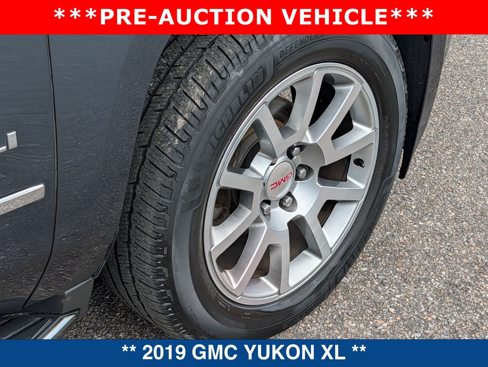 Used 2019 GMC Yukon XL Denali AWD/4WD image 13