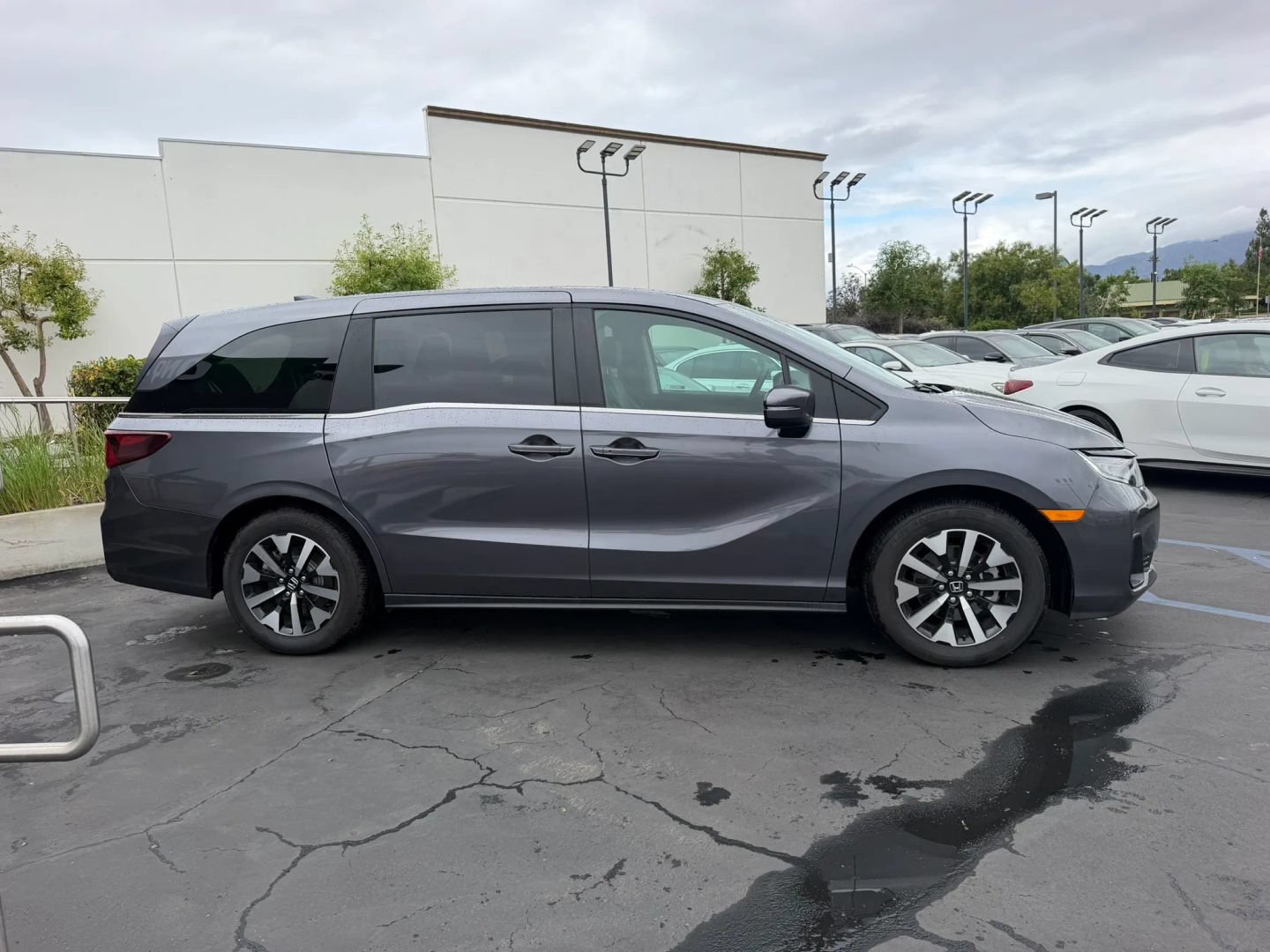 Used 2026 Honda Odyssey EX-L image 4