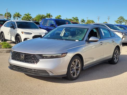 Used 2024 Honda Accord EX image 3