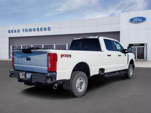 New 2026 Ford F250 XL w/ FX4 Off-Road Package image 4