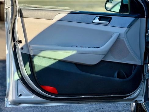 Used 2017 Hyundai Sonata SE image 10