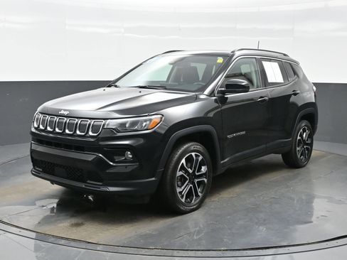 Used 2022 Jeep Compass Limited w/ Sun and Sound Group image 2