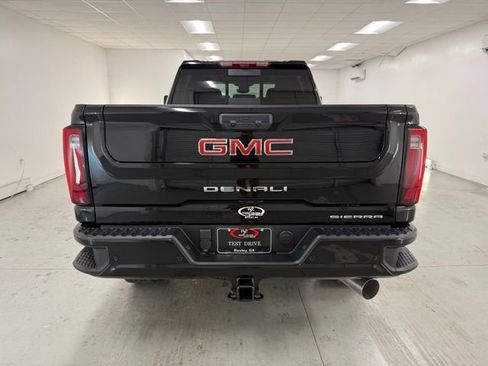 New 2025 GMC Sierra 2500 Denali w/ Denali Reserve Package image 7