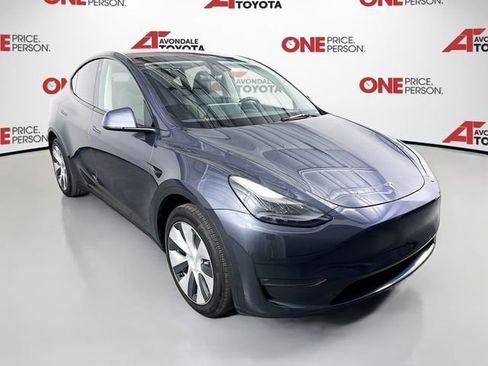 Used 2023 Tesla Model Y Long Range image 1