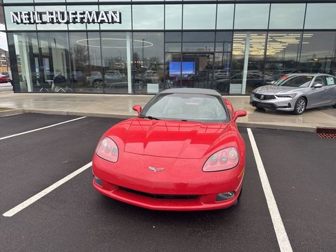 Used 2007 Chevrolet Corvette Convertible w/ Preferred Equipment Group image 2