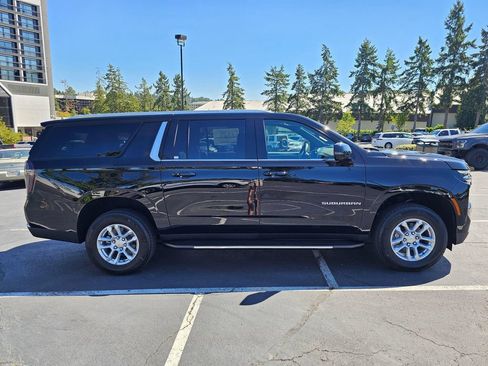 New 2026 Chevrolet Suburban LT w/ Comfort Package AWD/4WD image 6