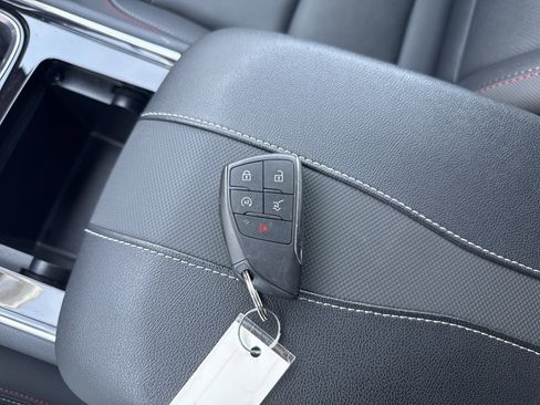 Used 2025 Chevrolet Traverse Z71 AWD/4WD image 26
