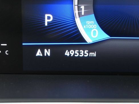 Used 2023 Volkswagen Tiguan SE FWD image 28
