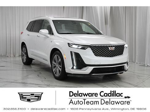 Used 2025 Cadillac XT6 Premium Luxury image 1