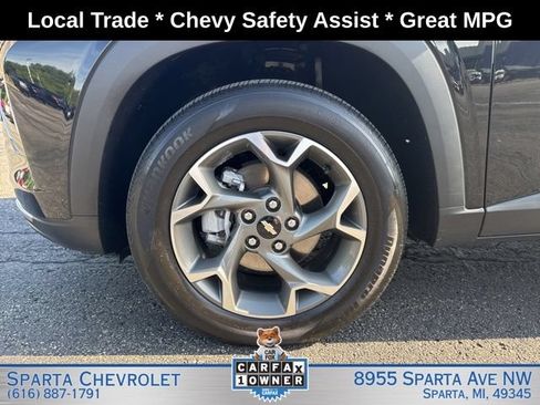 Used 2024 Chevrolet Trax LT FWD image 9