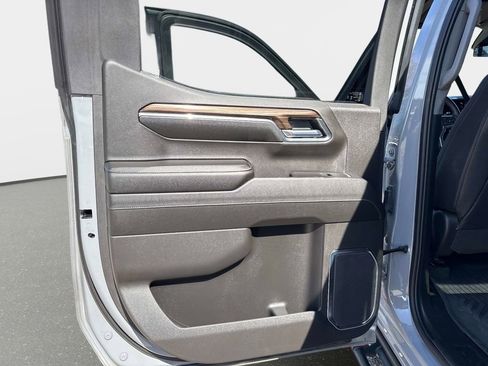 Used 2024 Chevrolet Silverado 1500 LT Trail Boss w/ LT Trail Boss Premium Package image 11