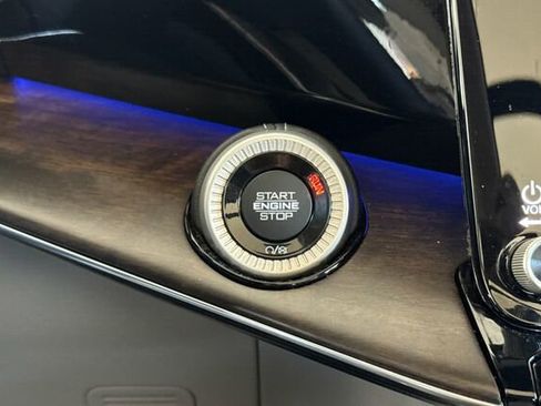 Used 2022 Jeep Grand Wagoneer Series II w/ Convenience Group III image 21